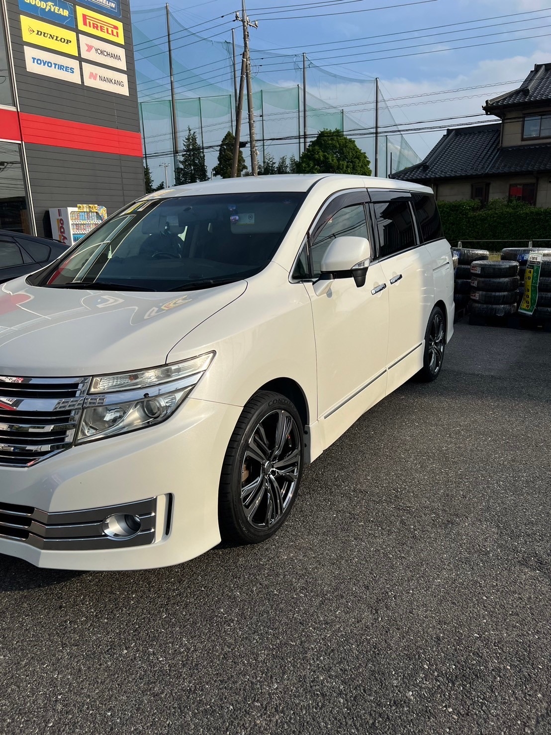 日産エルグランド、ホイールセットお買い上げ有難うございます